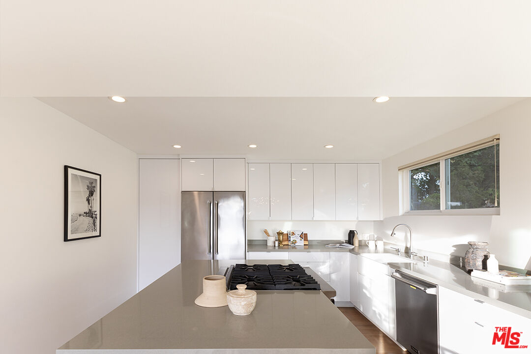 3613 Alta Mesa Dr