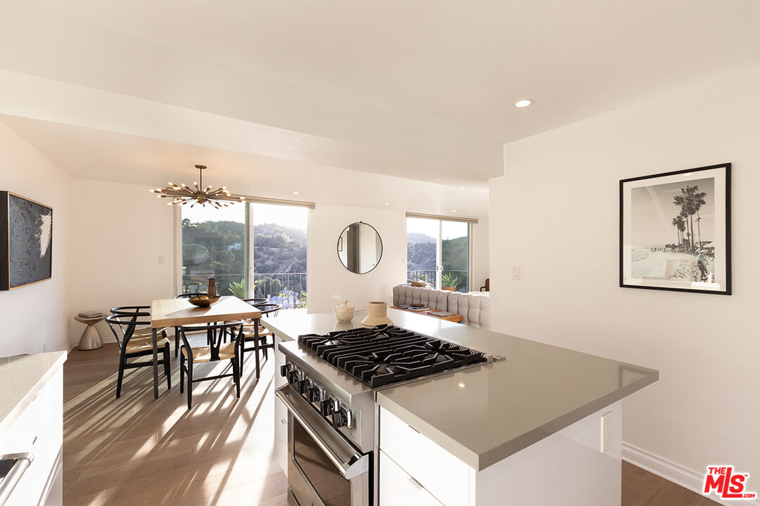 3613 Alta Mesa Dr