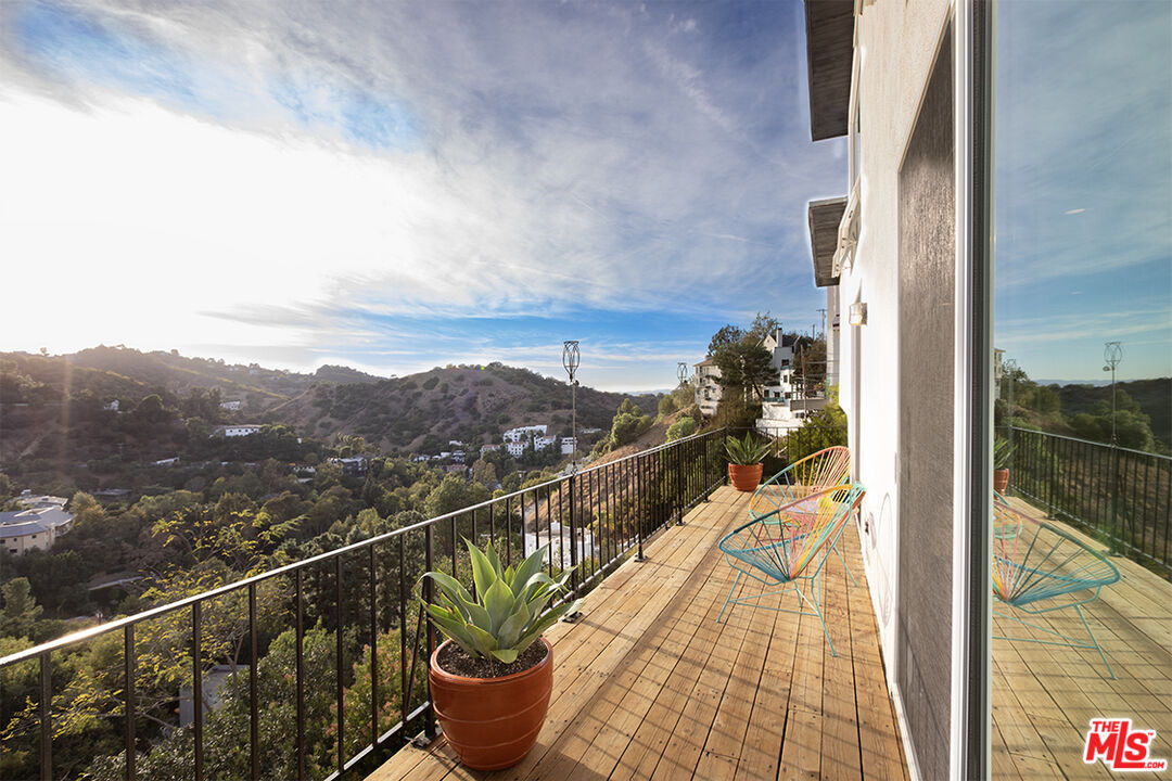 3613 Alta Mesa Dr