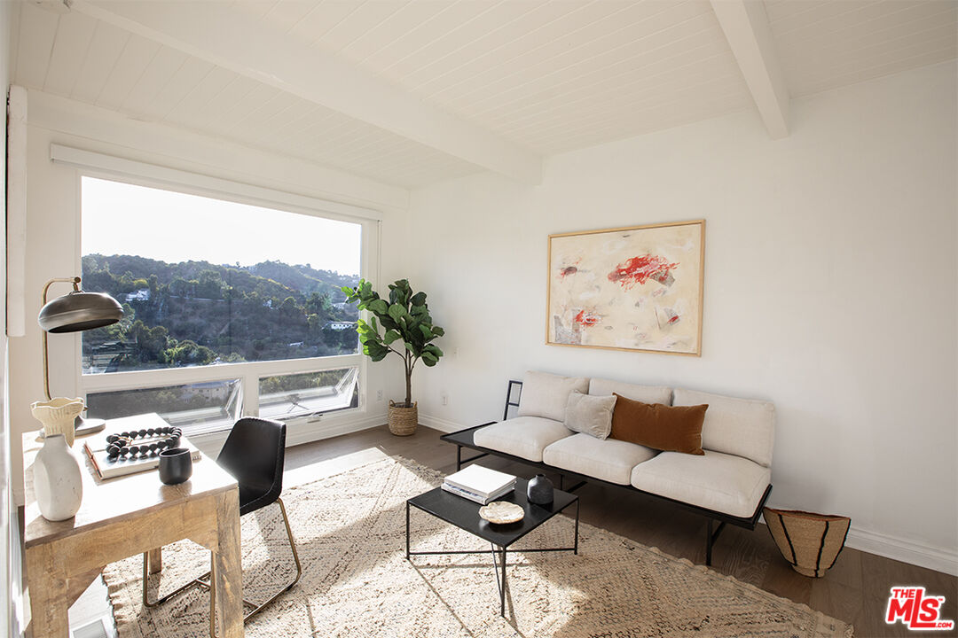 3613 Alta Mesa Dr