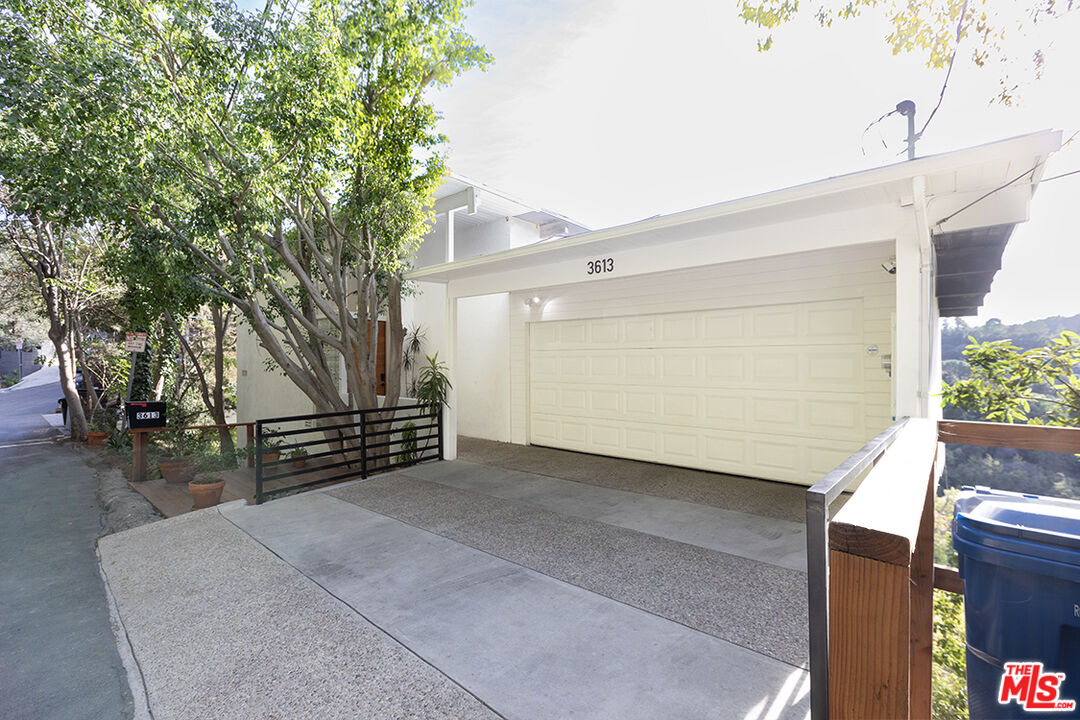 3613 Alta Mesa Dr