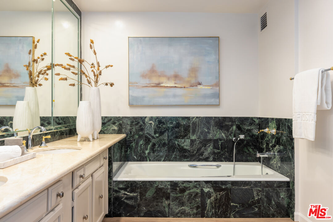 10790 Wilshire Blvd Unit: 301