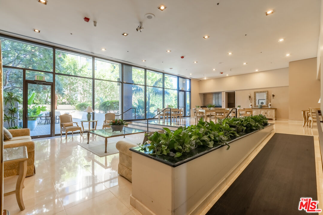 10790 Wilshire Blvd Unit: 301