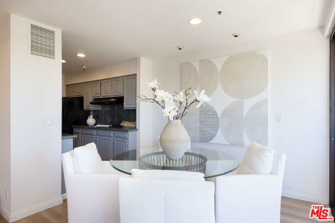 10790 Wilshire Blvd Unit: 301
