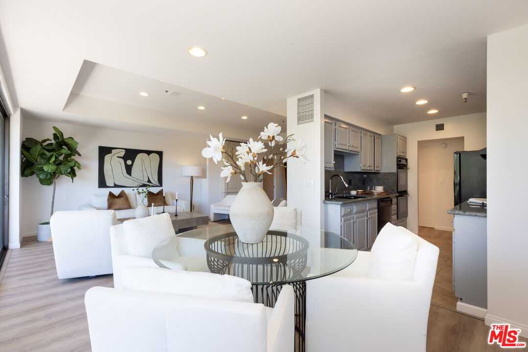 10790 Wilshire Blvd Unit: 301