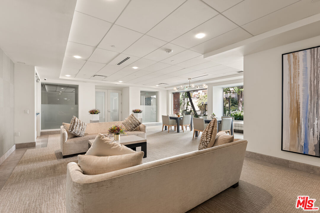 1440 Veteran Ave Unit: 538