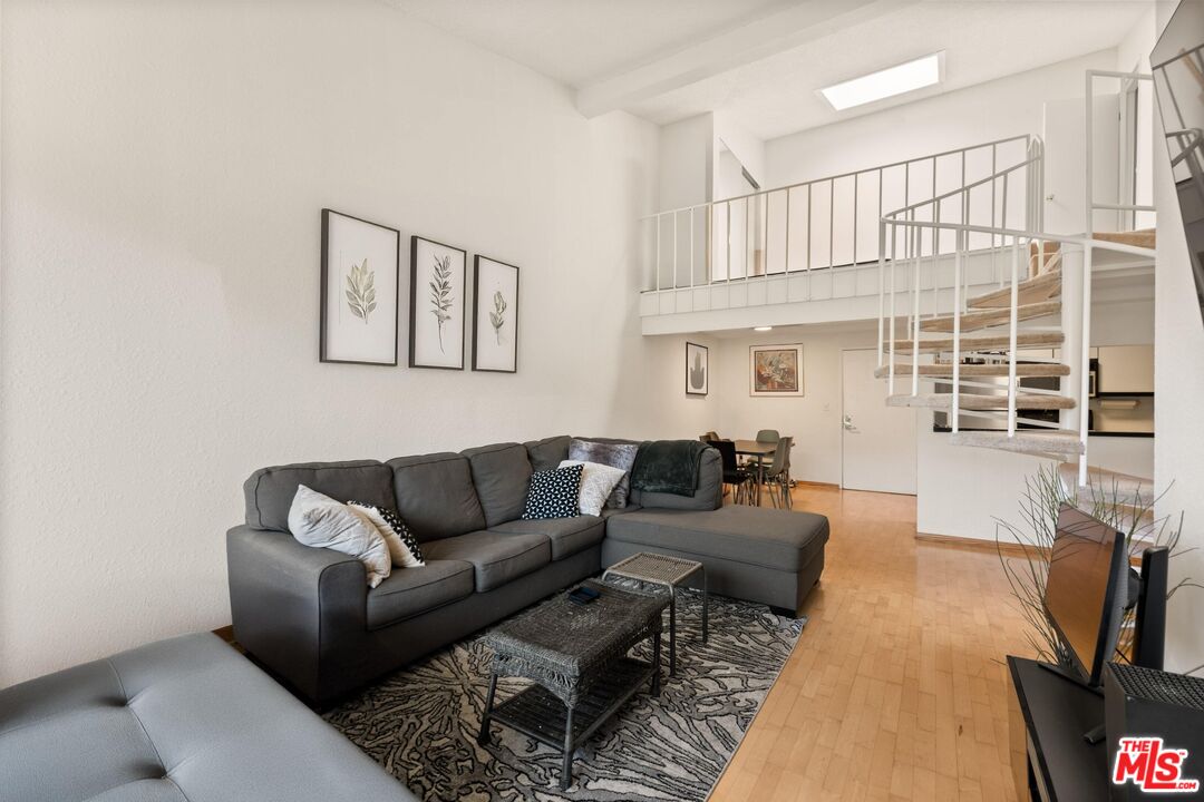 1440 Veteran Ave Unit: 538