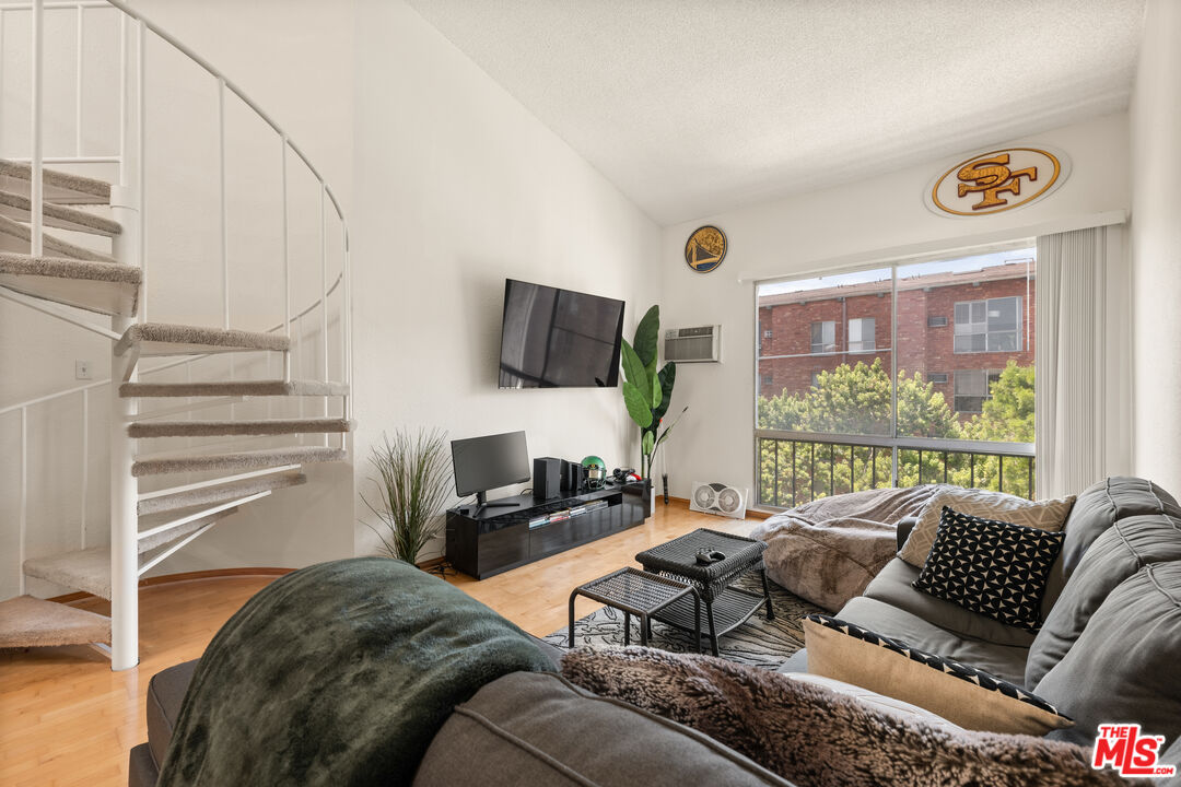 1440 Veteran Ave Unit: 538