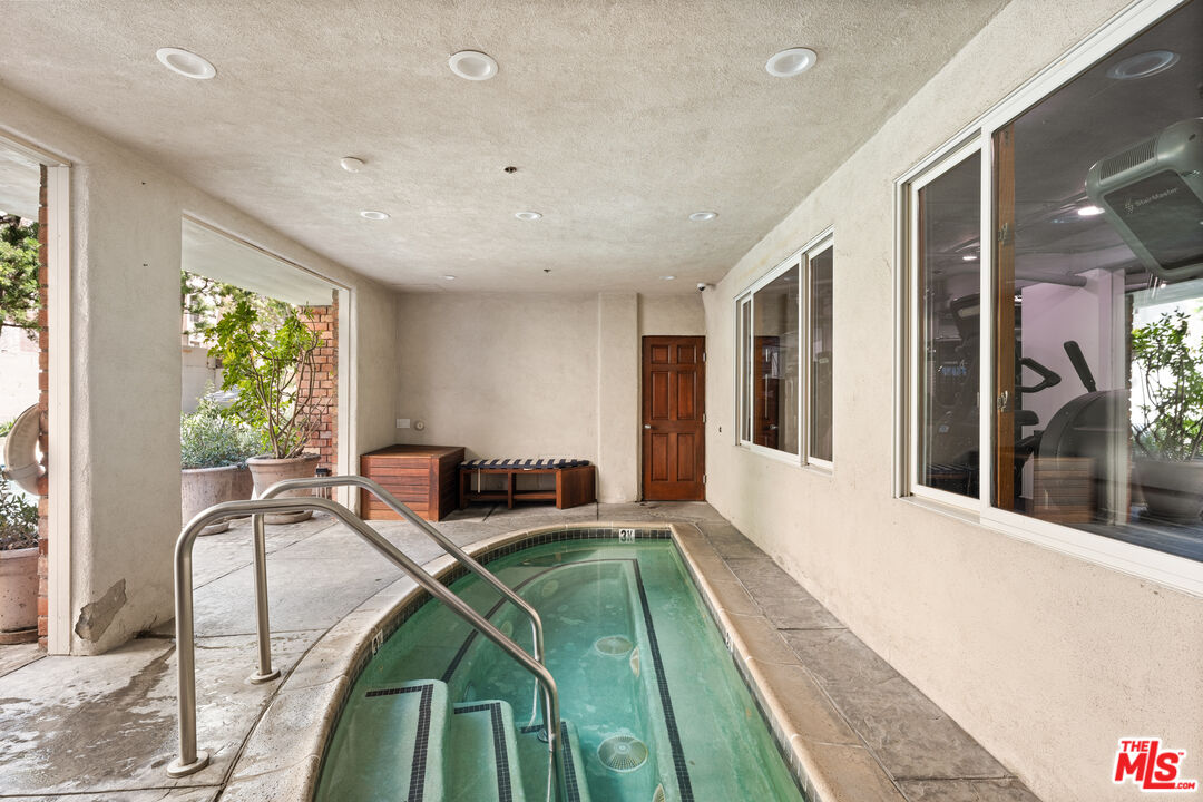 1440 Veteran Ave Unit: 538