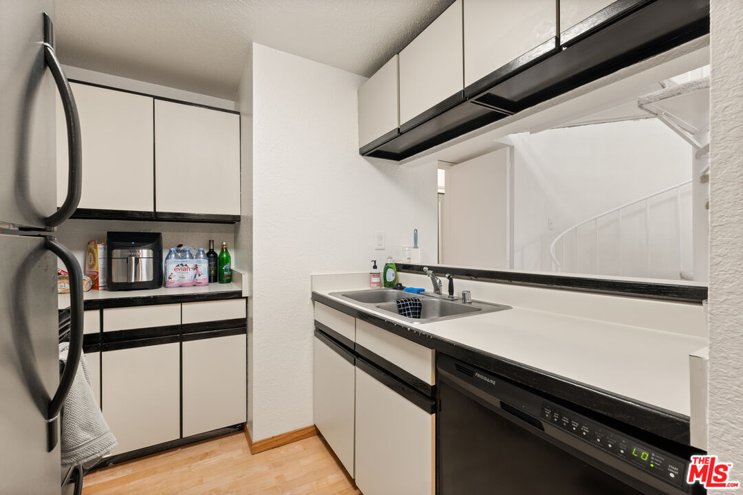 1440 Veteran Ave Unit: 538