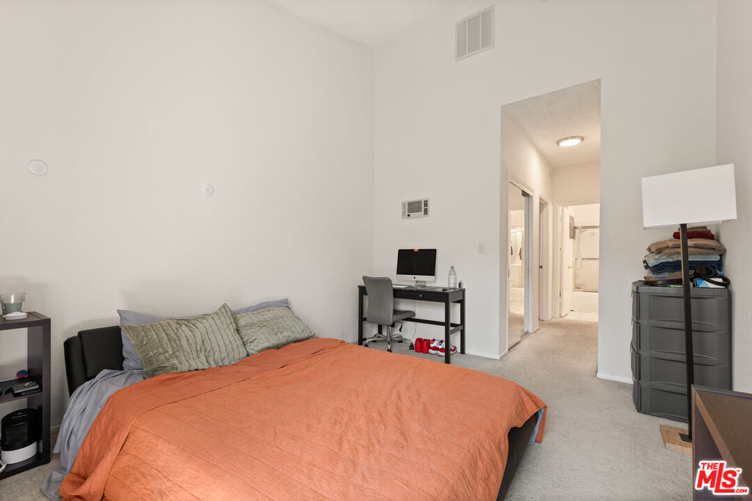 1440 Veteran Ave Unit: 538