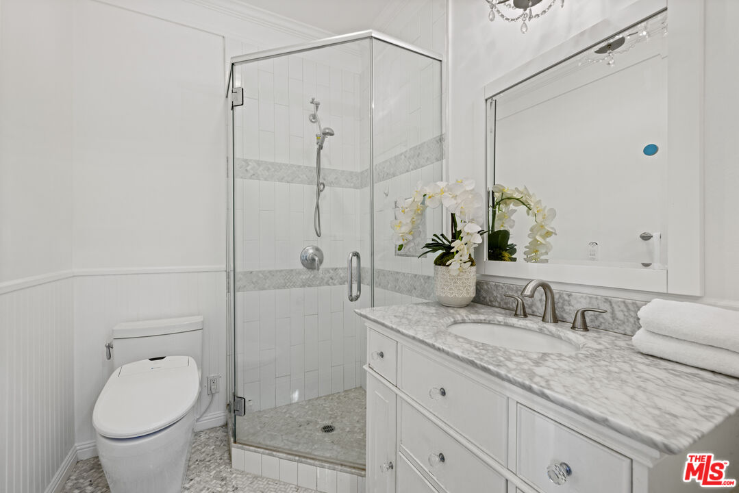 104 S La Jolla Ave