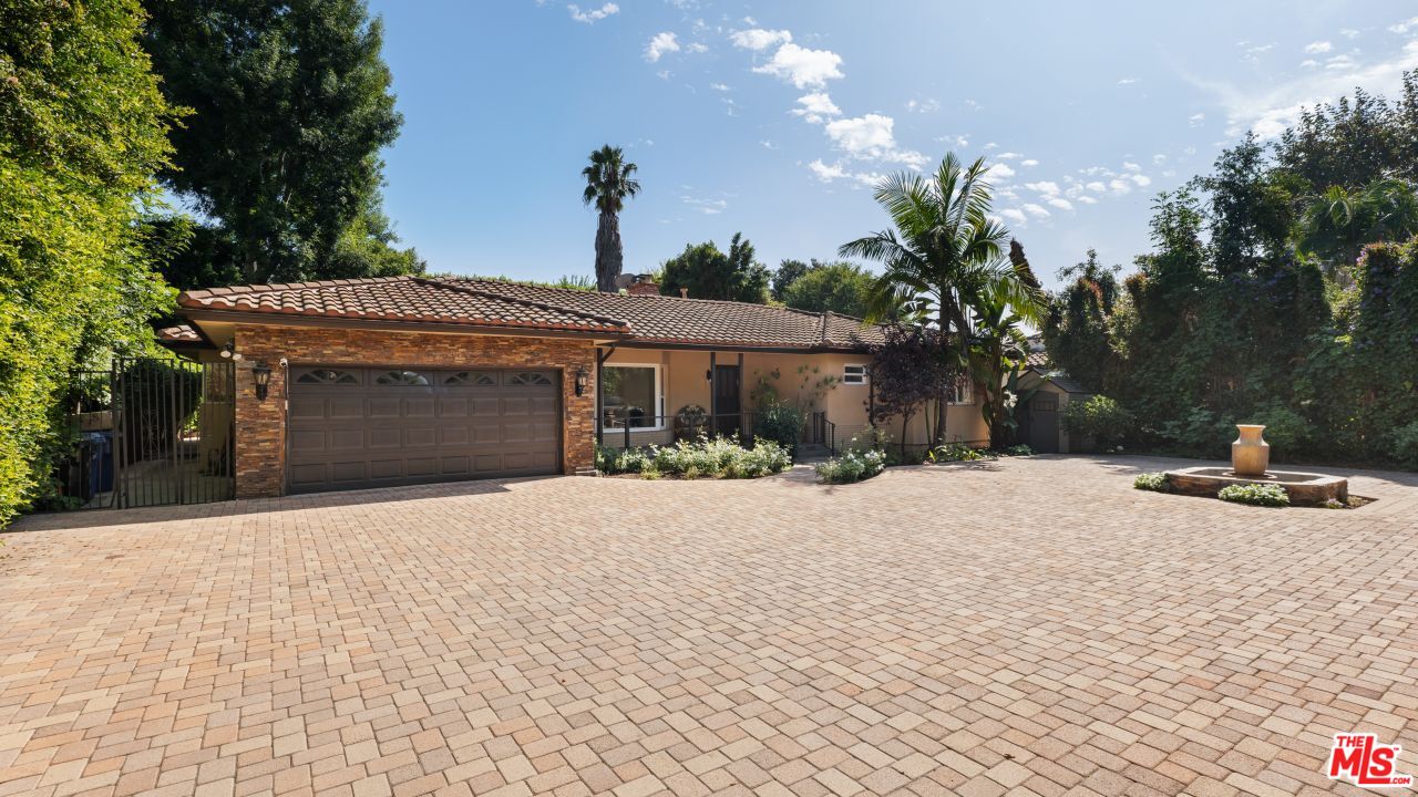 11182 W Sunset Blvd