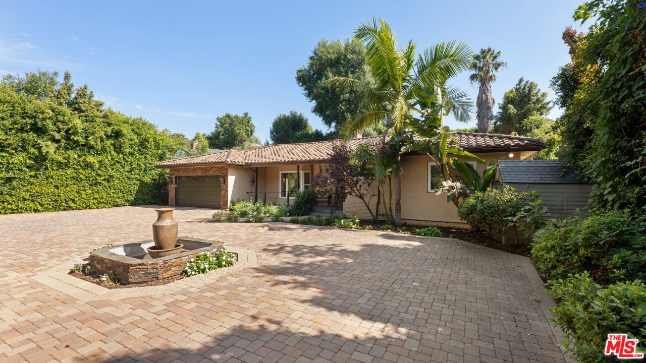 11182 W Sunset Blvd