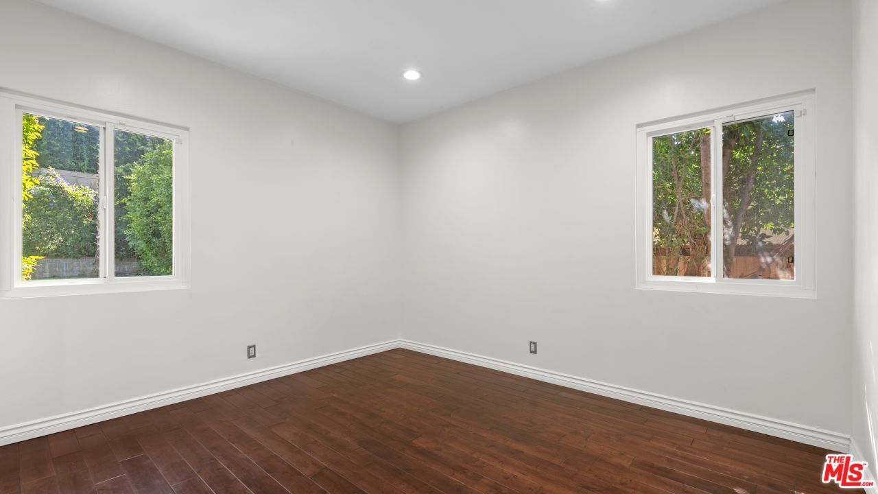 11182 W Sunset Blvd