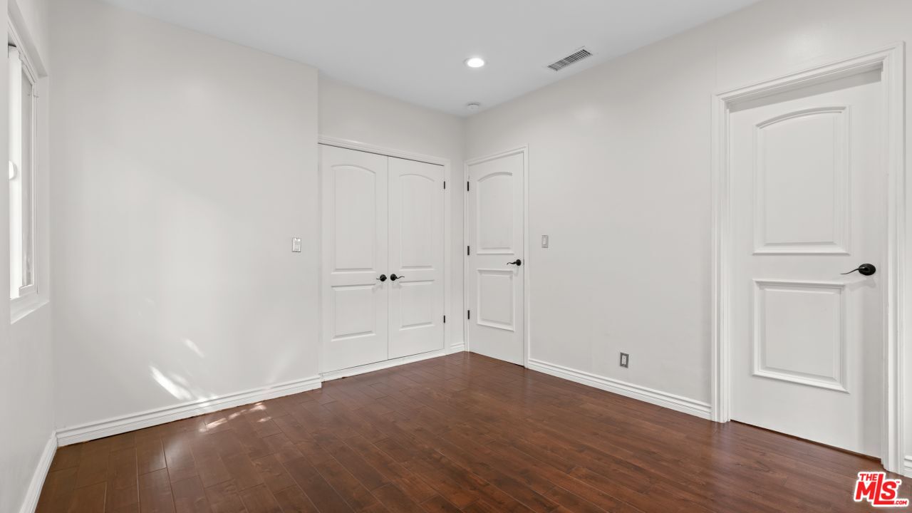 11182 W Sunset Blvd