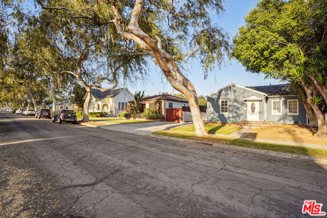 4248 Coolidge Ave