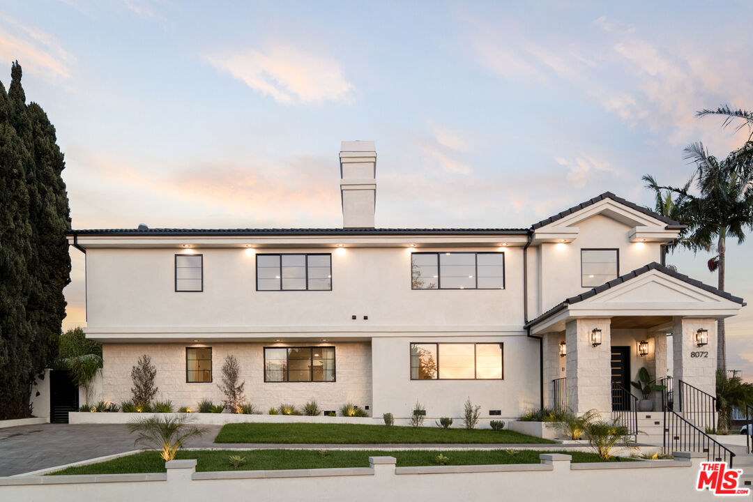 8072 Kentwood Ave