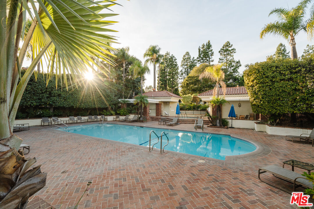 2179 Ridge Dr