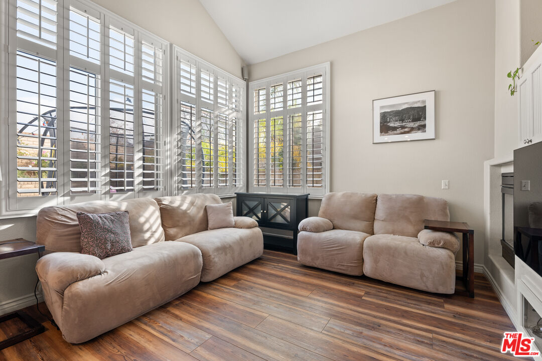 27870 Skycrest Cir