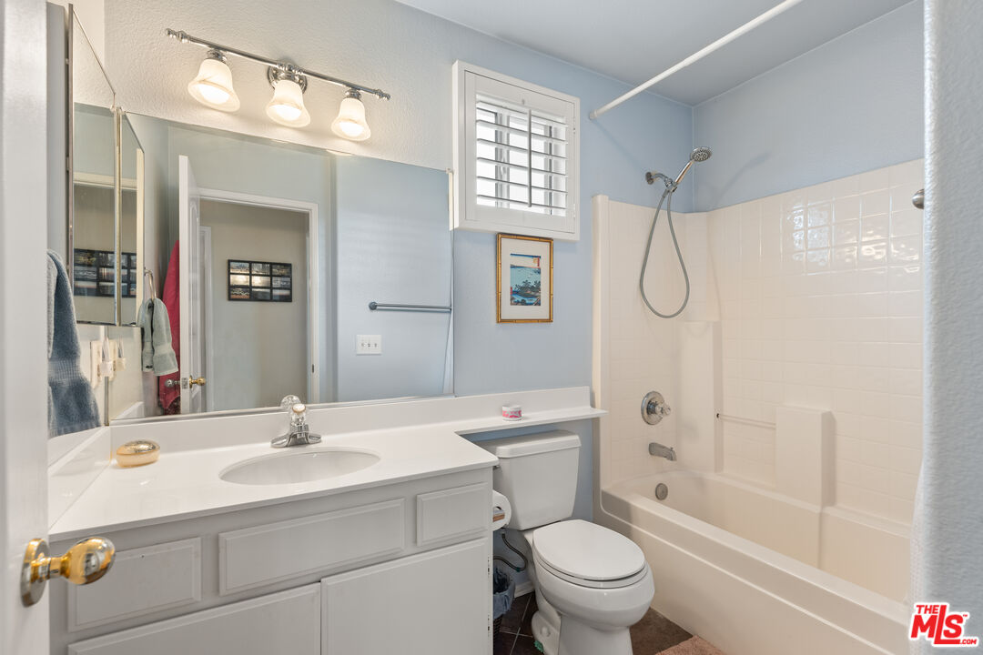27870 Skycrest Cir