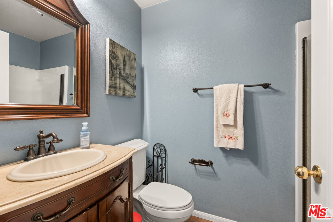 27870 Skycrest Cir