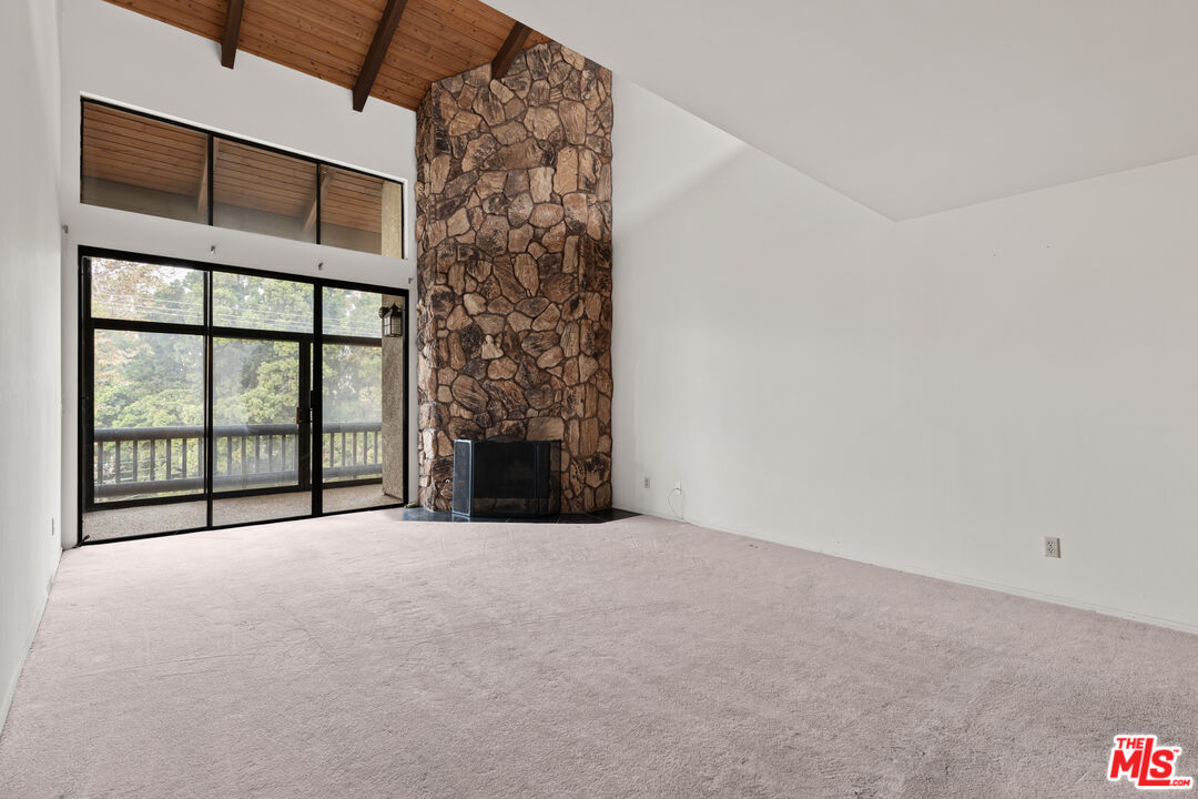 1505 Purdue Ave Unit: 303