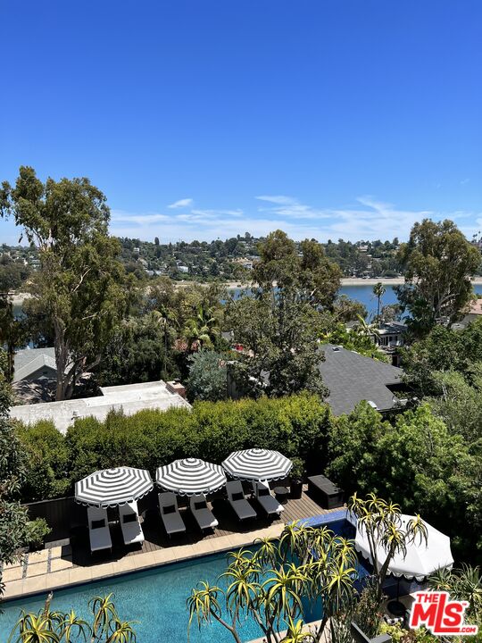 2232 Moreno Dr