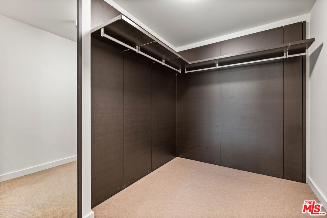 6250 Hollywood Blvd Unit: 11F