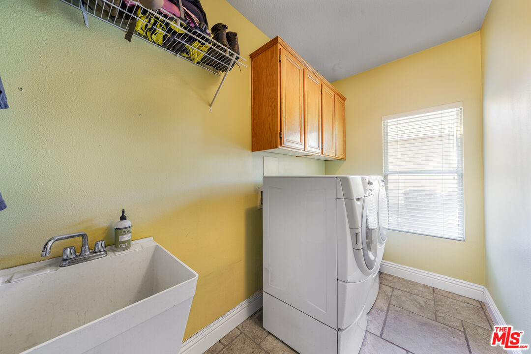 1845 Magia Cir
