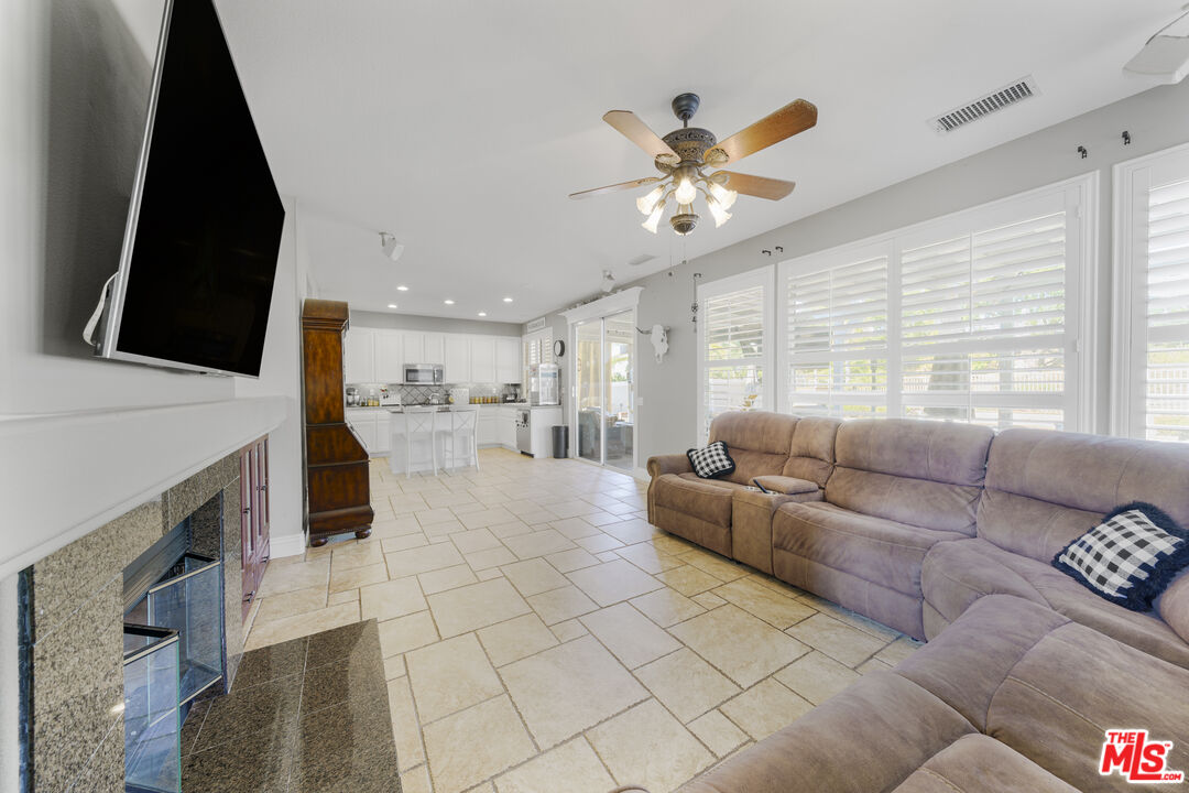 1845 Magia Cir