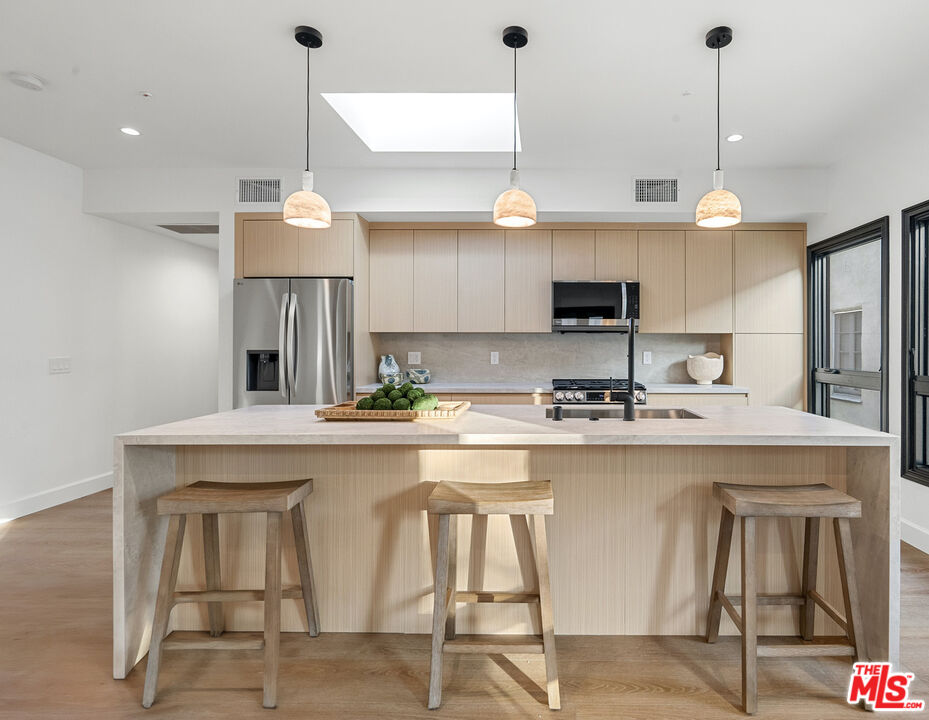 132 S Oakhurst Dr Unit: 5