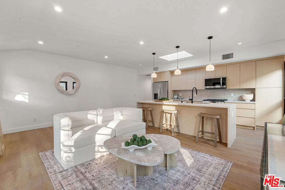 132 S Oakhurst Dr Unit: 5