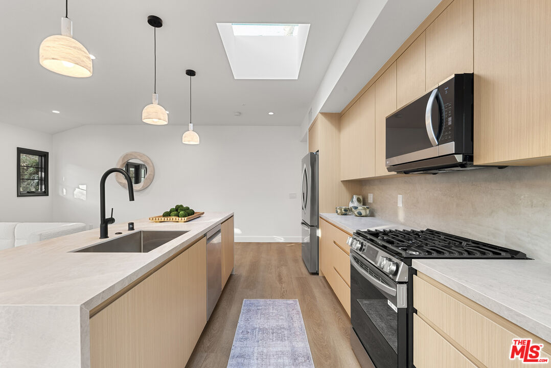 132 S Oakhurst Dr Unit: 5
