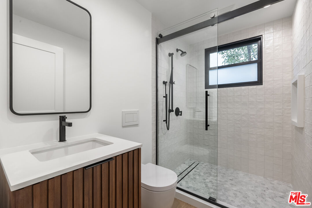 132 S Oakhurst Dr Unit: 6