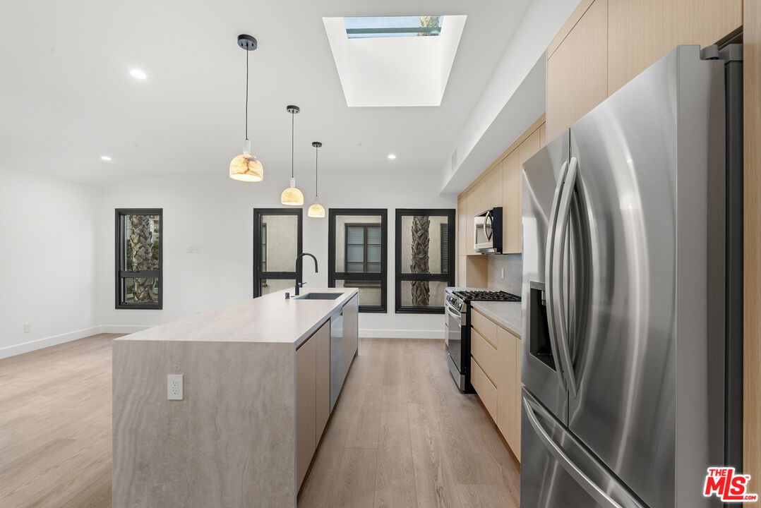 132 S Oakhurst Dr Unit: 6