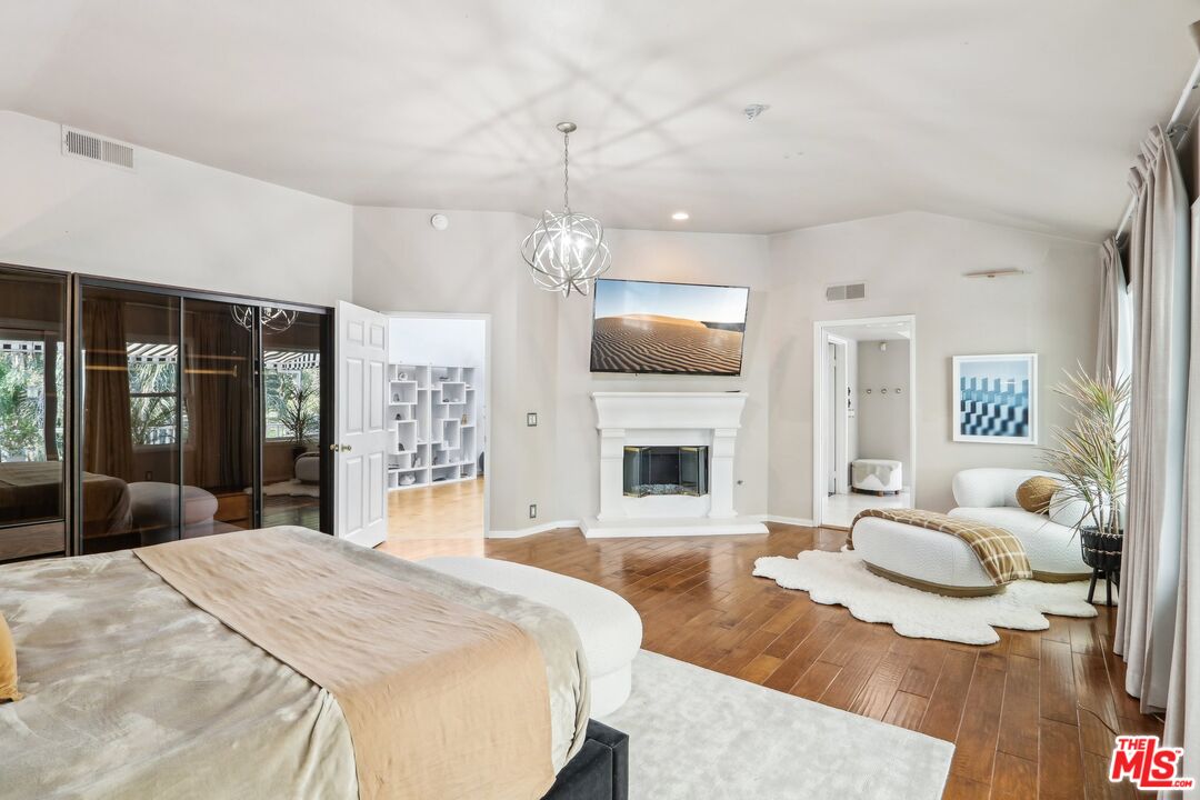 4146 Vicasa Dr