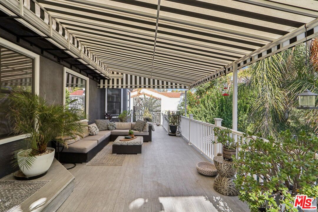 4146 Vicasa Dr