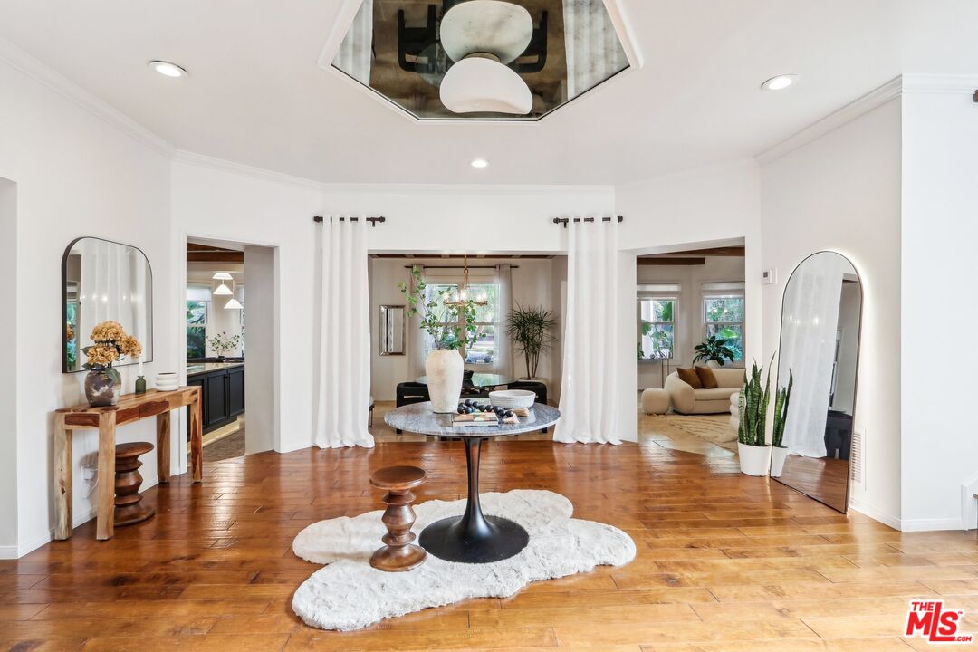4146 Vicasa Dr