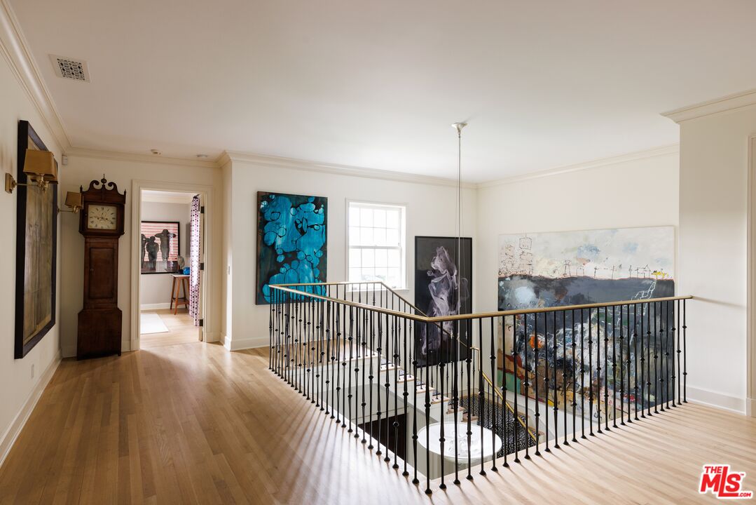 400 S Hudson Ave