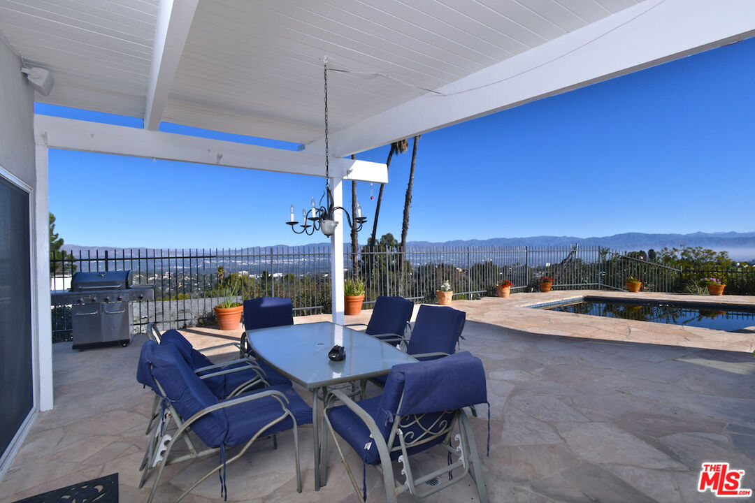 3426 Alginet Dr