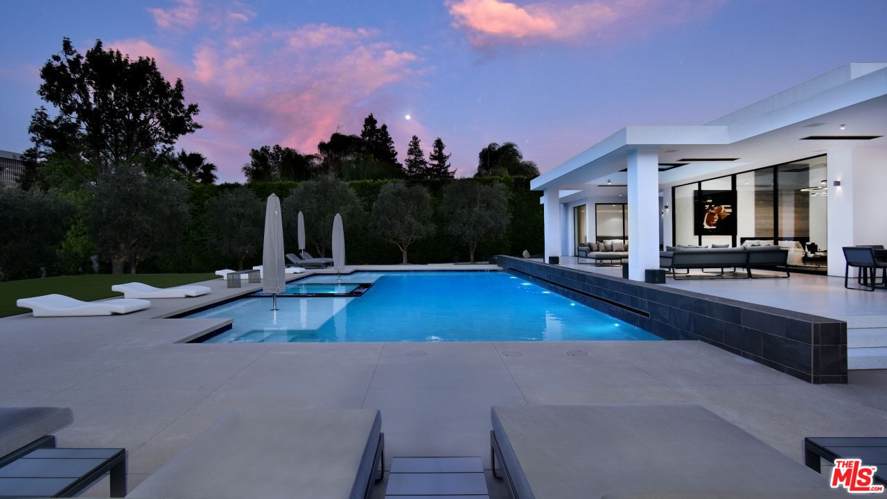 16032 VALLEY VISTA BLVD