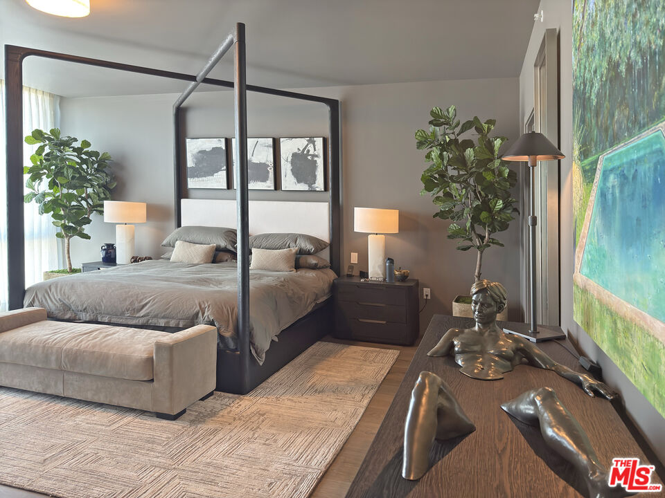 9000 W 3rd St Unit: 801