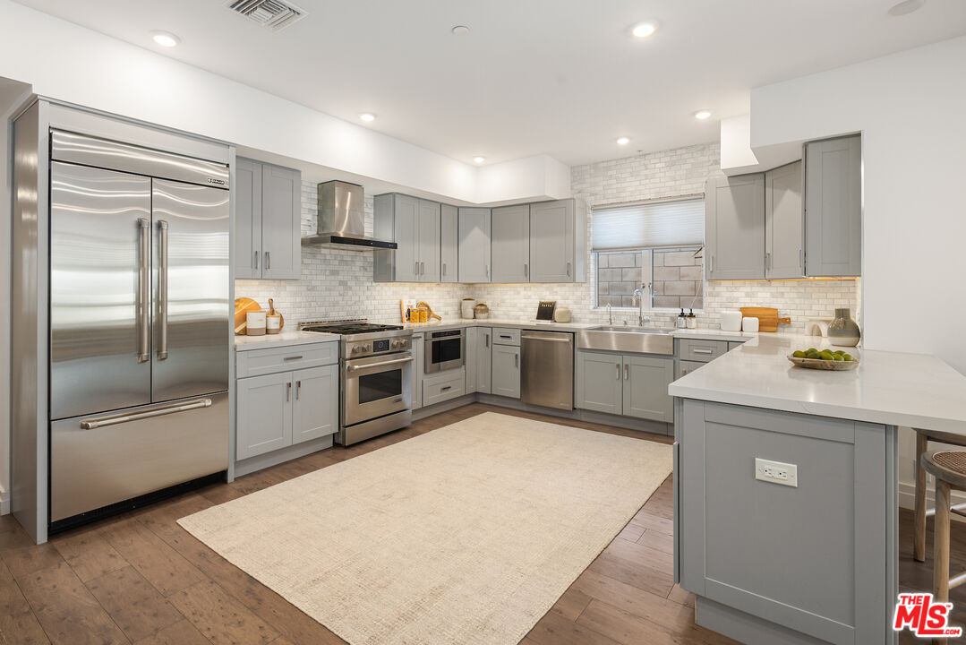 11979 Walnut Ln Unit: 1