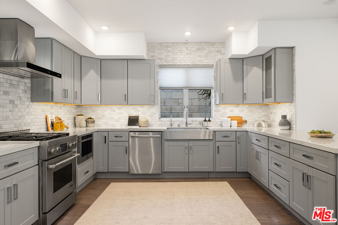 11979 Walnut Ln Unit: 1