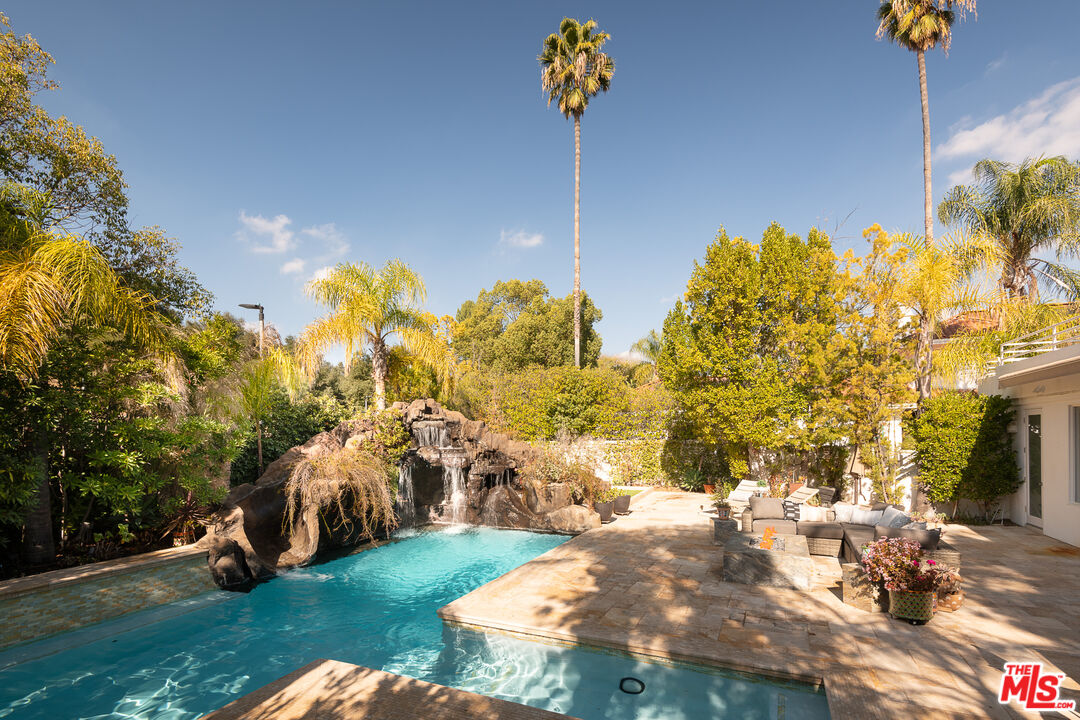 4139 Vicasa Dr