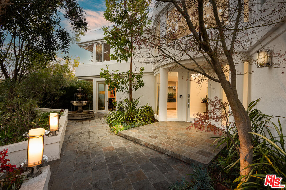 4139 Vicasa Dr