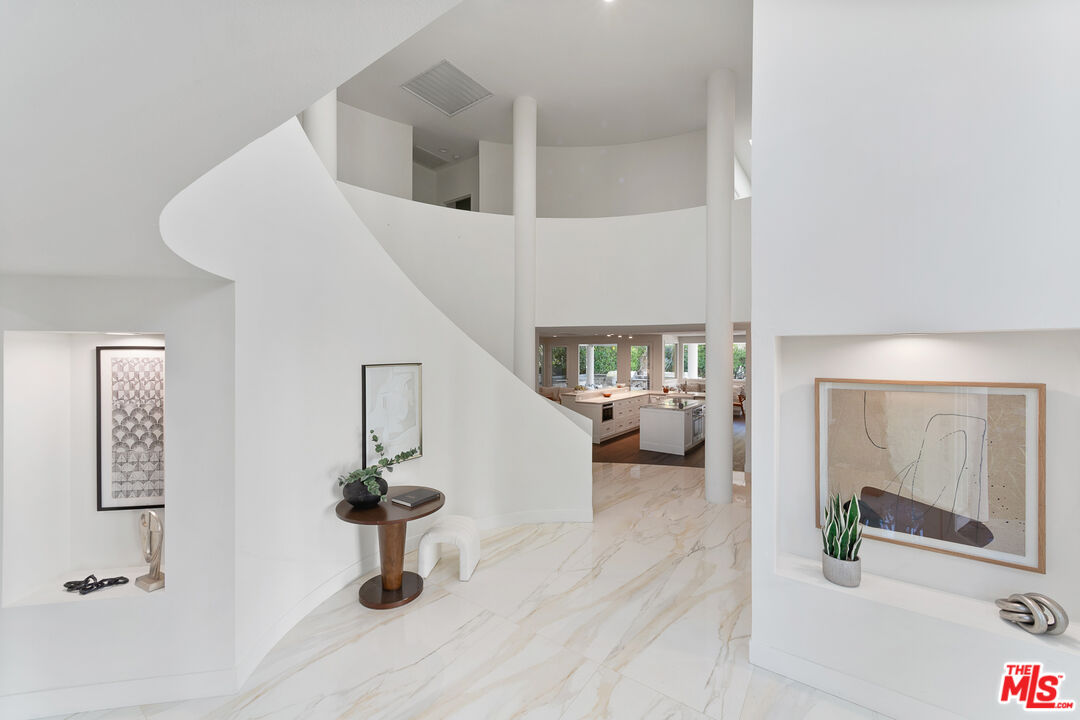 4139 Vicasa Dr