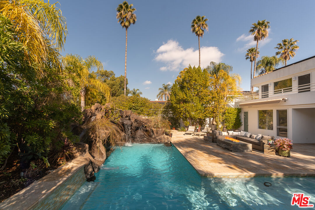 4139 Vicasa Dr