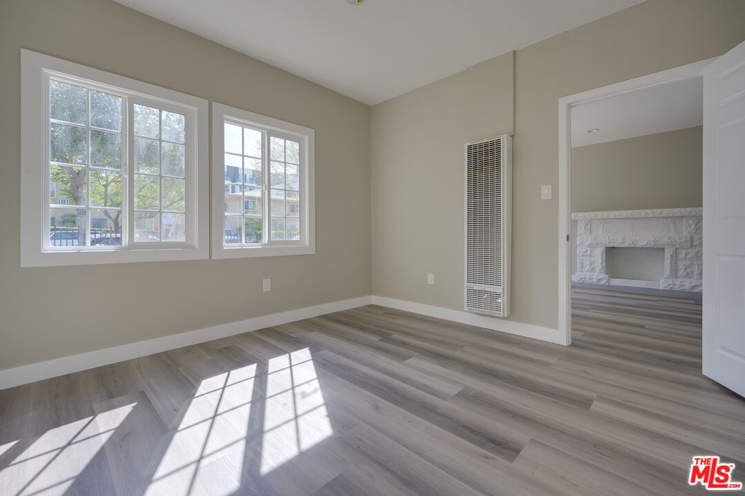 1127 N Formosa Ave